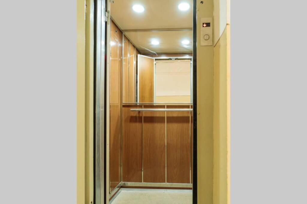 Sunny 2Br Flat - Old Town View Apartment Bucureşti Exterior foto